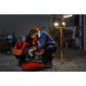 Prožektorius su stovu 2X20...