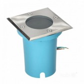 Įmontuojamas į žemę...