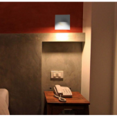 Užglaistomas G9 lemputės...